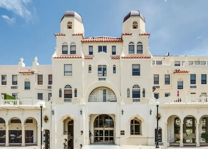 Hemingway Suites At Palm Beach Hotel Island