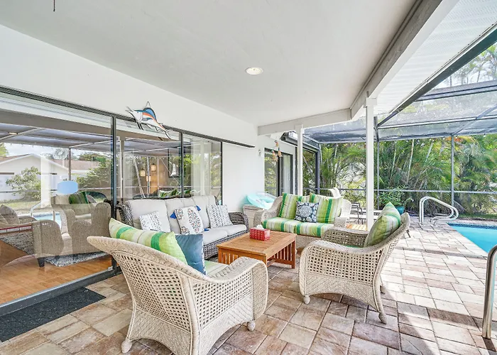 Fort Myers Home, Lanai & Private, Heated Pool