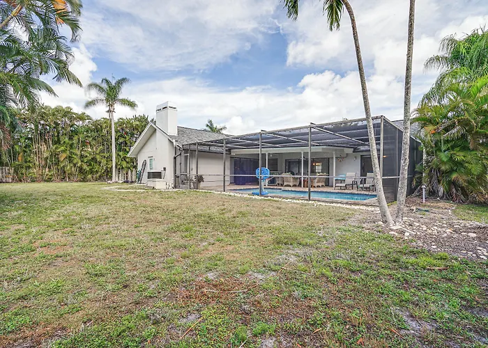 Fort Myers Home, Lanai & Private, Heated Pool