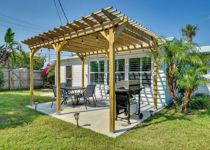 Charming Port Orange Home - Walk To Beach!