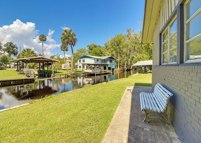 Charming Canalfront Retreat W/ Double Boat Slip!