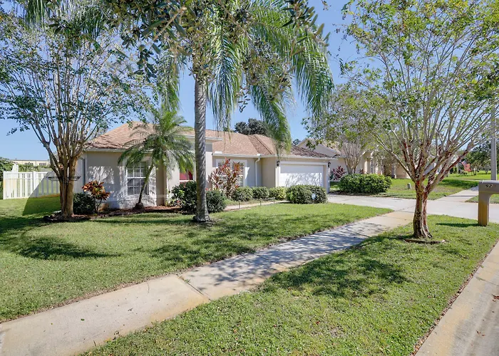 Bright Titusville Retreat W/ Lanai - Wfh Friendly!