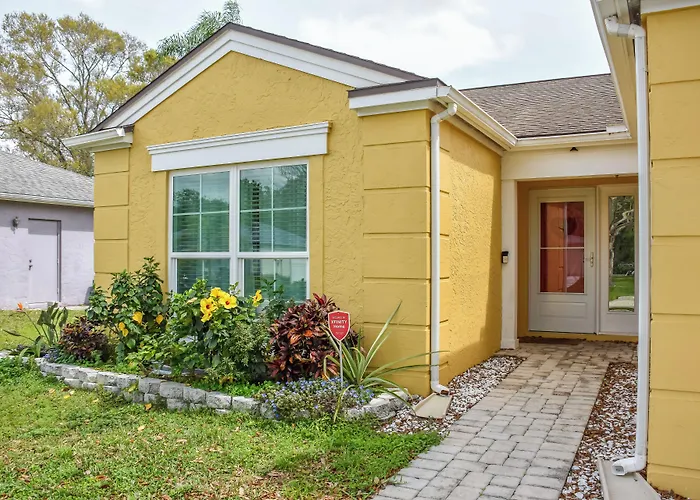 Lanai & Pond At Tranquil Bradenton Retreat!