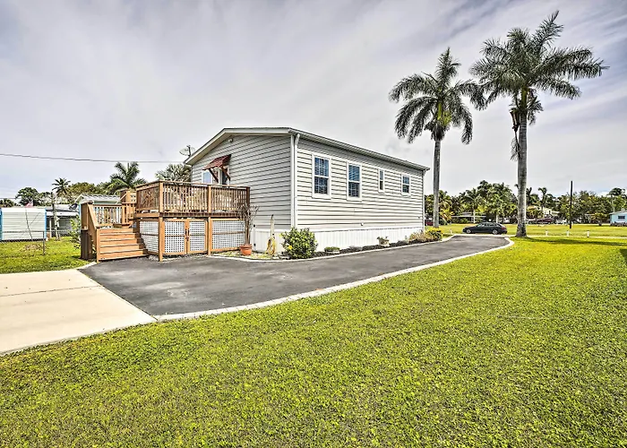 Fort Myers Home Near Sanibel Island Causeway