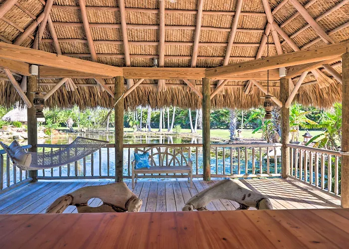 Riverfront Merritt Island Bungalow W/ Dock & Deck