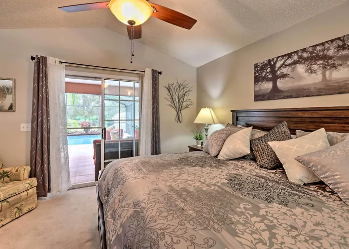 Centrally Located Deltona Home With Pool & Yard