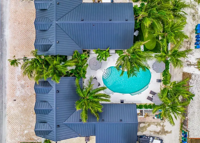 The Retreat At Anna Maria Island Inn