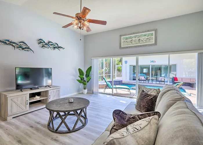 Merritt Island Home With Grill & Saltwater Pool