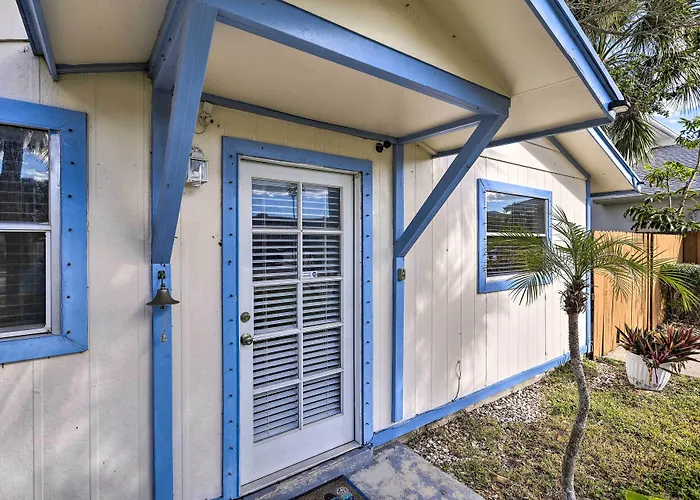 Cape Canaveral Cottage W/ Hot Tub: Walk To Beach