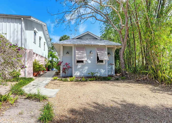 Waterfront Stuart Oasis W/ Hot Tub & Dock!