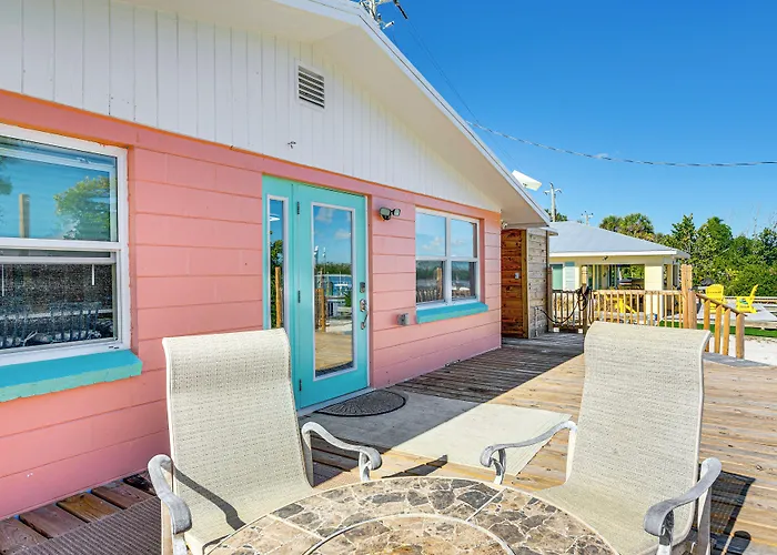 Little Gasparilla Home: Walk To Beaches!