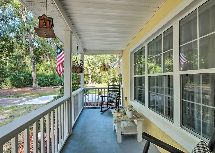 Serene Old Town Getaway Near Suwannee River!