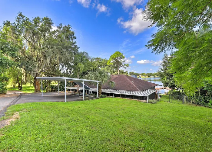 Lakefront Babson Park Escape: Pet Friendly!