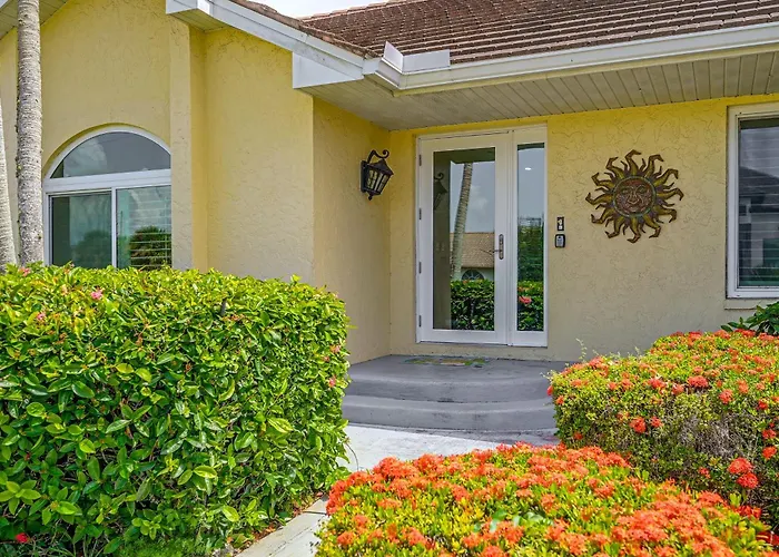 Walk To Beach & Jw Marriott | Heated Pool