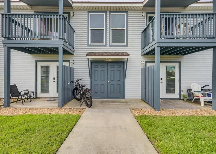 < Half-Mi To Fort Clinch Beach! Condo W/ Balcony