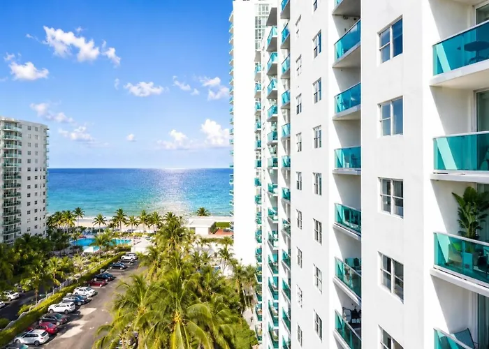Oceanfront Condo - Ocean Views, Pool, Gym Hollywood Beach