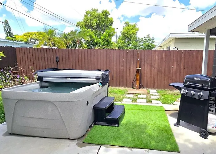 Mystic Haven - Hot Tub, Bbq Grill, Beaches, Pet Friendly