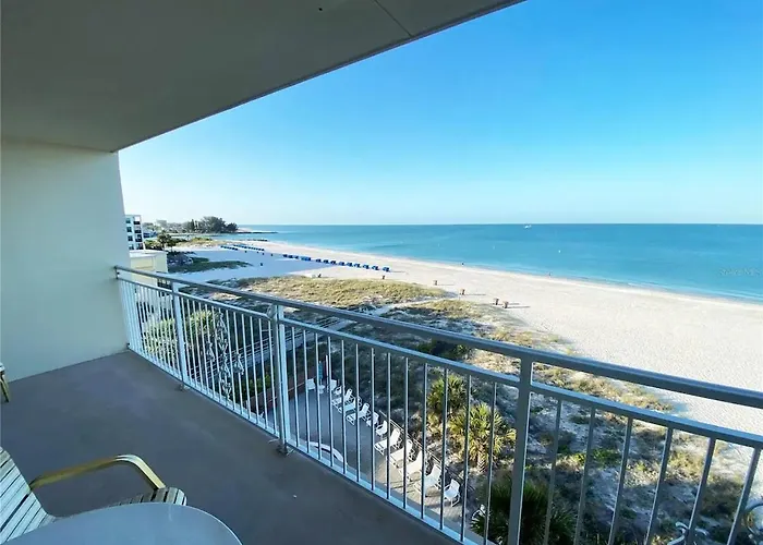 Oceanfront View Of Madeira Beach, Steps To The Beach - Madeira Norte Condo