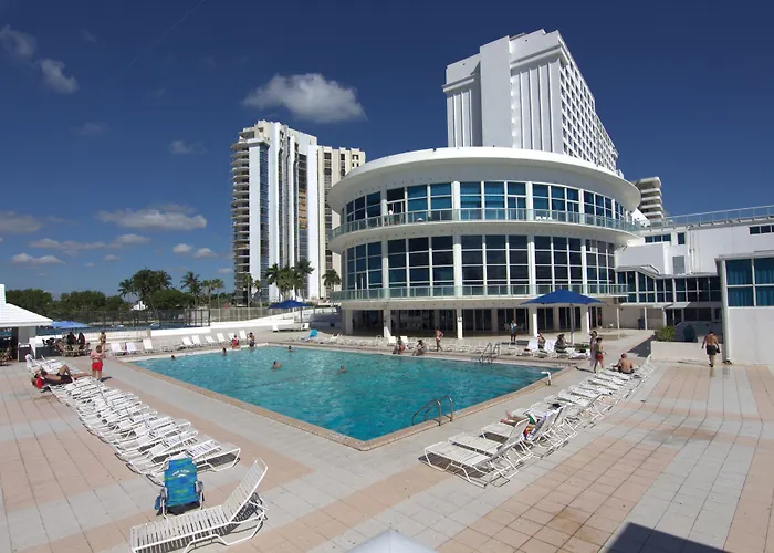 Castle Beach Suites By Miarentals North Bay Village