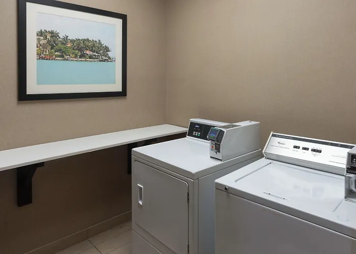 Holiday Inn Express Miami Airport-Blue Lagoon Area By Ihg Miami Springs
