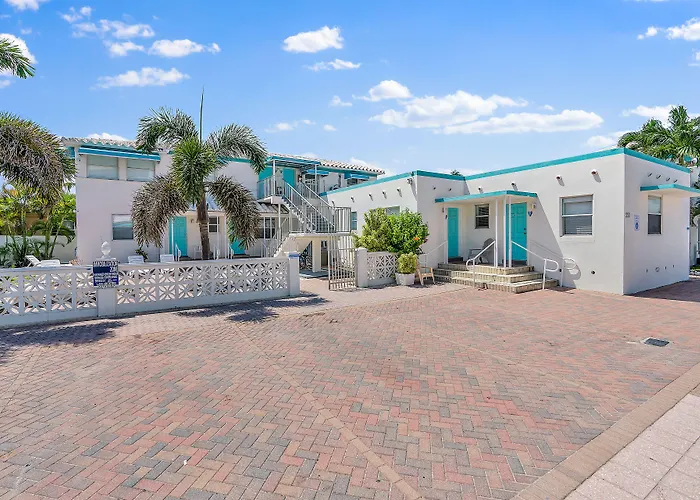 Hollywood Beachside Boutique Suite