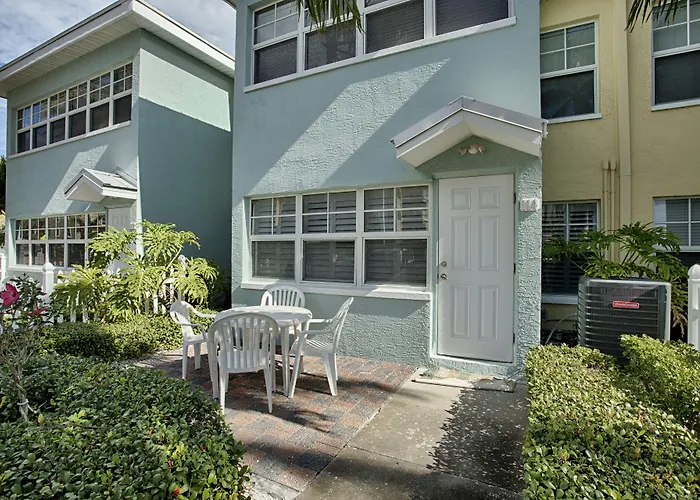 Barefoot Beach Resort