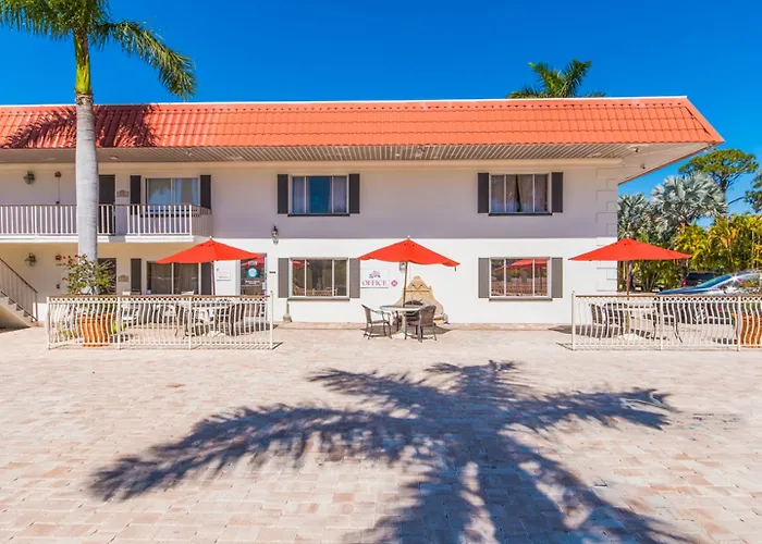 Hibiscus Suites - Sarasota