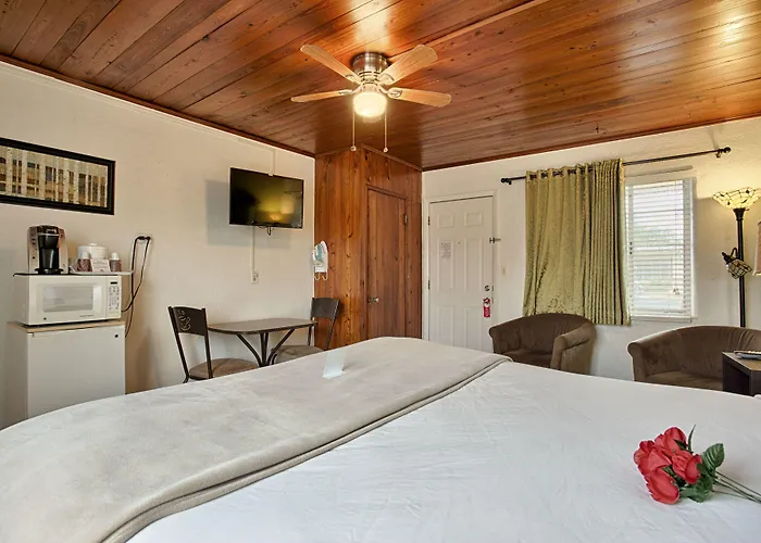 Island Breeze Inn - Venice