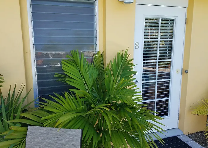 Alexander Palms Court - No Hidden Resort Fees! Cayo Hueso