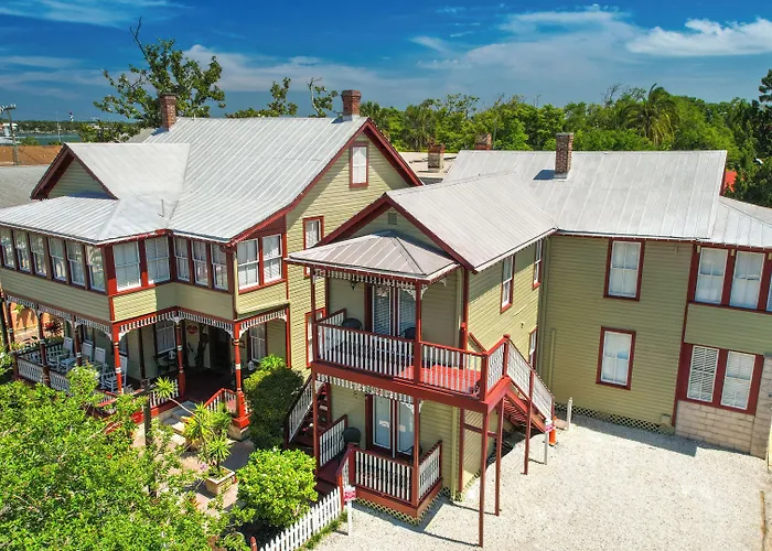 Victorian House Bed And Breakfast