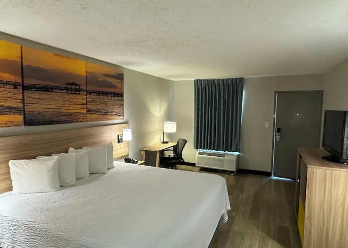 Days Inn By Wyndham Crystal River