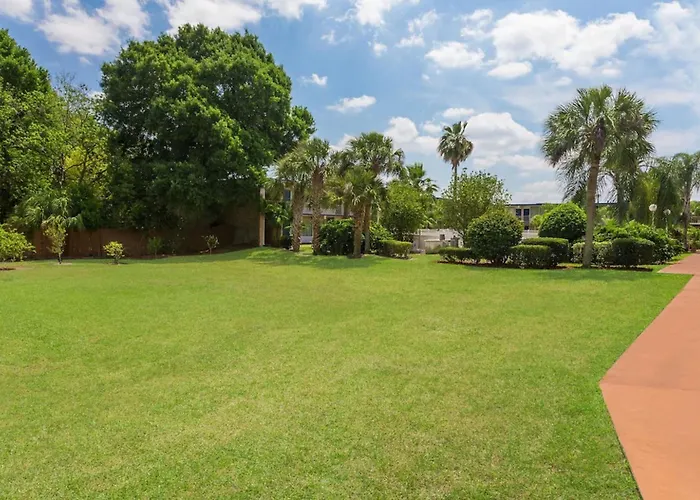 Howard Johnson By Wyndham Lakeland