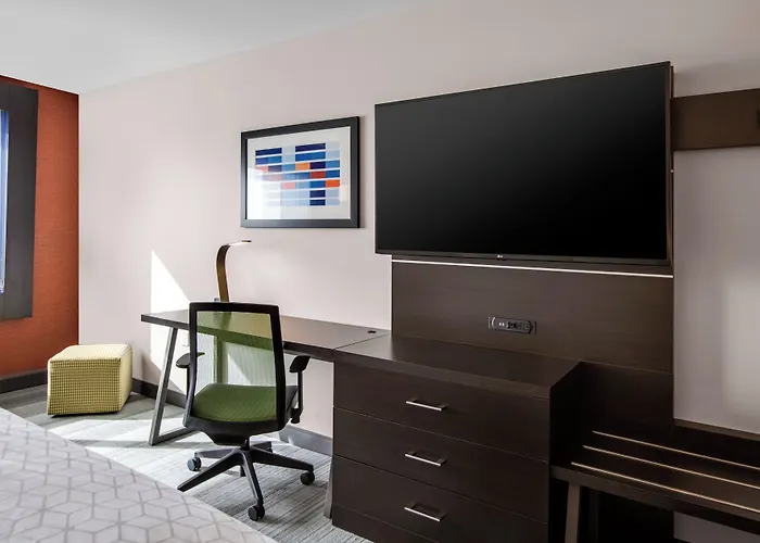 Holiday Inn Express & Suites Sanford - Lake Mary By Ihg