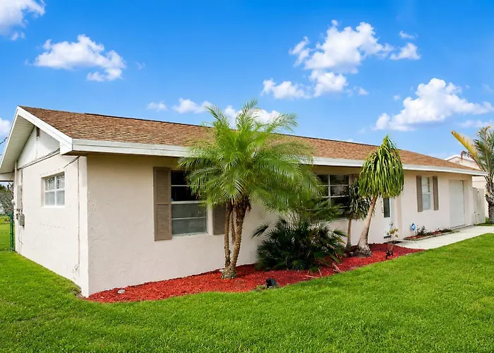 3 Bedrooms 2 Baths Pool Home Available For Longer Stays!!!