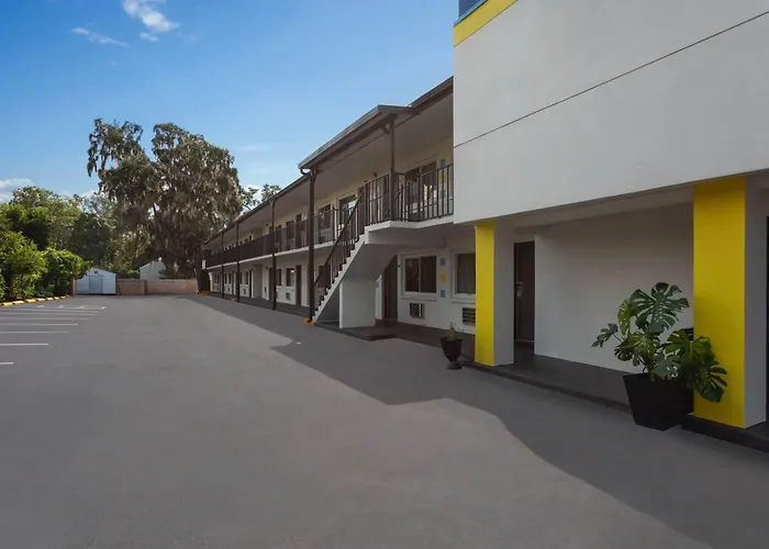 Days Inn By Wyndham Gainesville Hospital - University Area