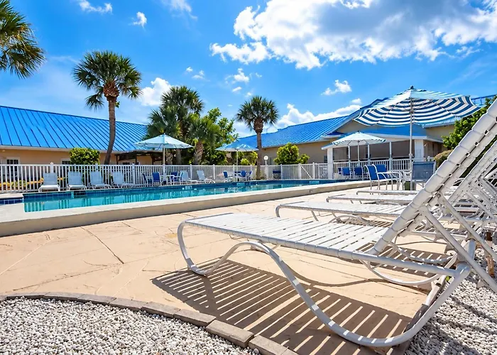 Island Sun Inn & Suites - Historic Venice & Beach Getaway