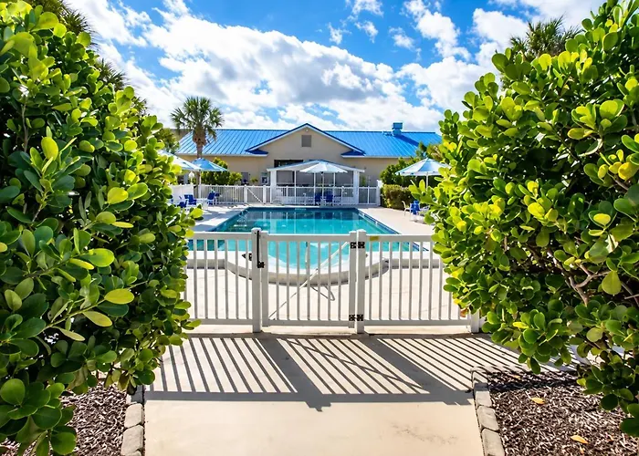 Island Sun Inn & Suites - Historic Venice & Beach Getaway