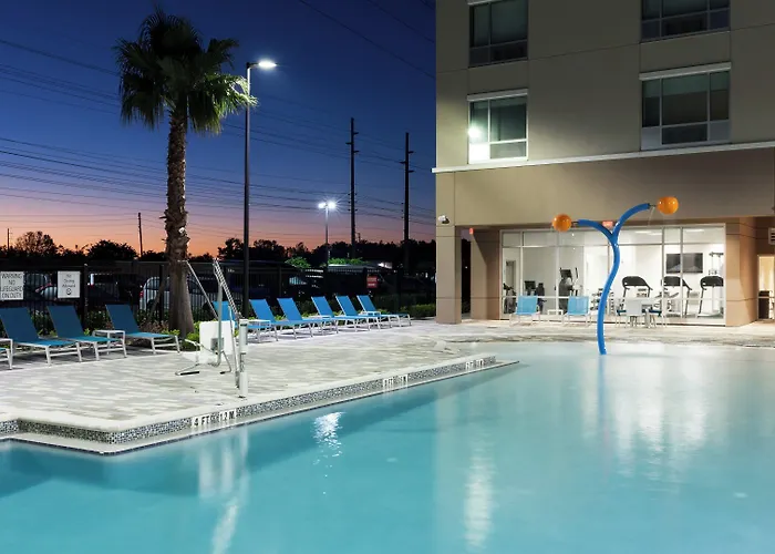 Holiday Inn Express & Suites Orlando At Seaworld By Ihg - With Free Shuttle Service To Seaworld Parks