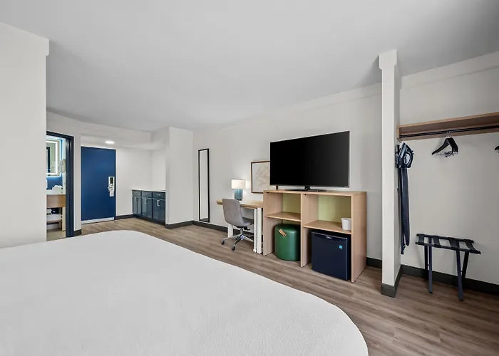 Spark By Hilton Fort Myers