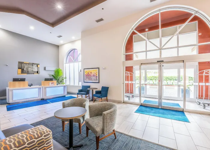 Holiday Inn Express Hotel & Suites Bradenton West By Ihg