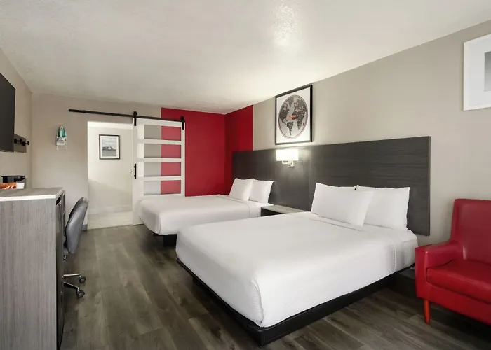 Ramada By Wyndham Cocoa