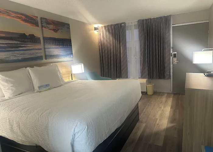 Days Inn By Wyndham Fort Myers