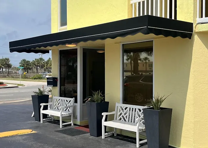 Ocean Waves - Ocean Front At Symphony Beach Club!
