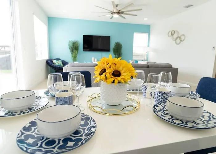 4Br Vacation Home With Spa, Pool, Outdoor Bbq&Patio