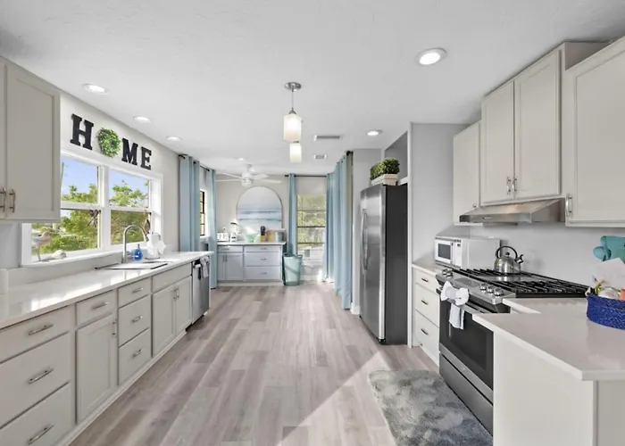 Gulf Coast Base Near Ami Heated Pool Cinema 4Bd