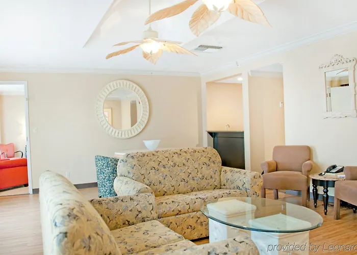 Crowne Plaza Pensacola Grand