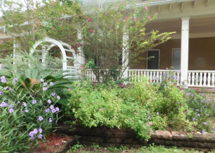 Cassadaga Hotel And Spiritual Center