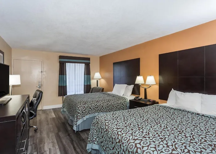Days Inn By Wyndham Sarasota Bay