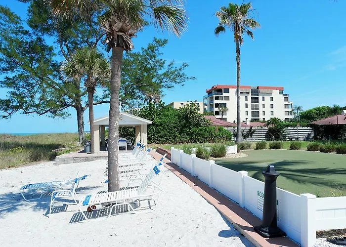 Sunset And Beach View From Your Balcony Unit 403