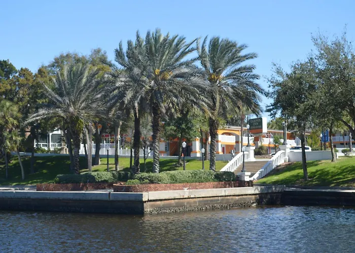 Tarpon Inn